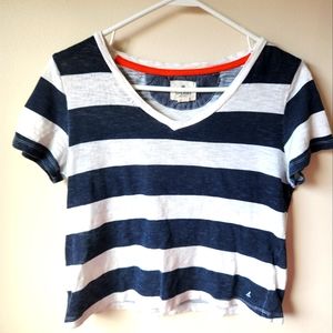 Sperry Crop Top Tee